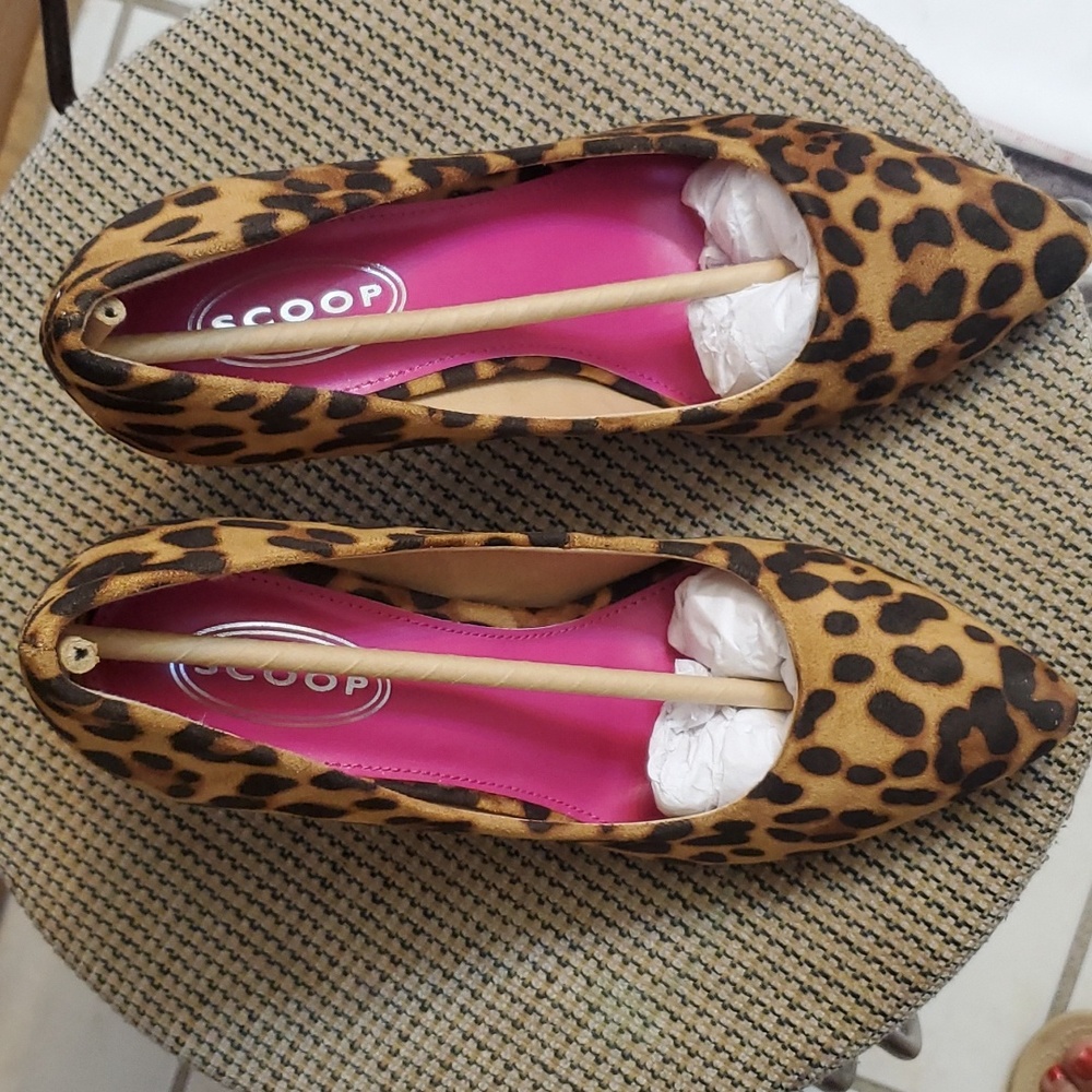 new!  never used animal print Heels